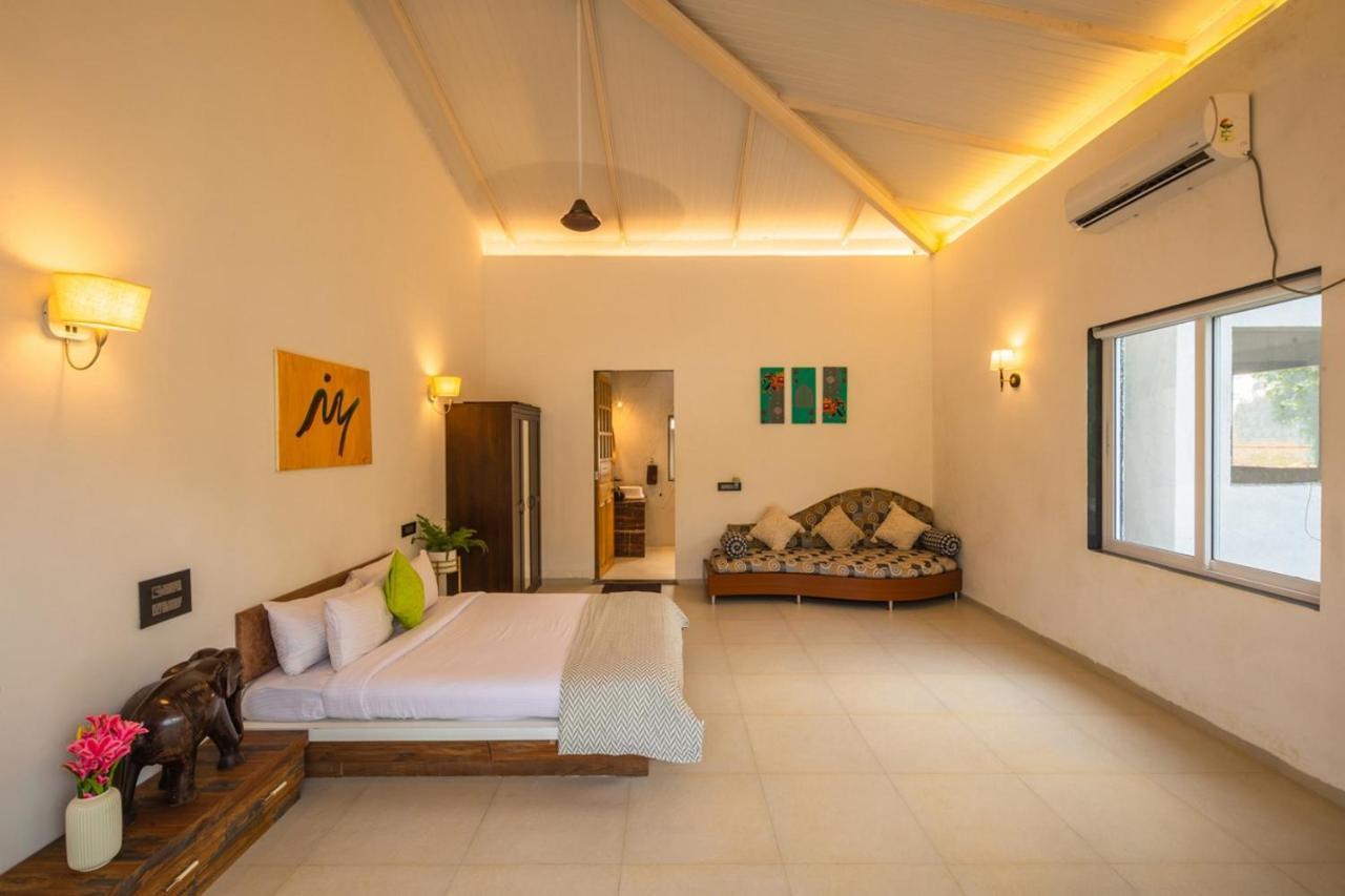 Saffronstays Turquoise Maison, Karjat Exterior photo